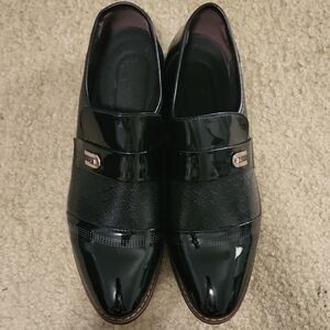 Black Slip-On Loafers with Glossy Leather and Pointed Toe